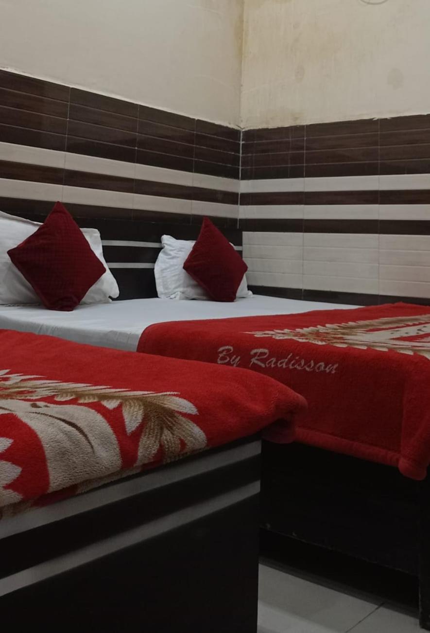 New Gaytri Place Near By Prem Mandir 1 Hotel *