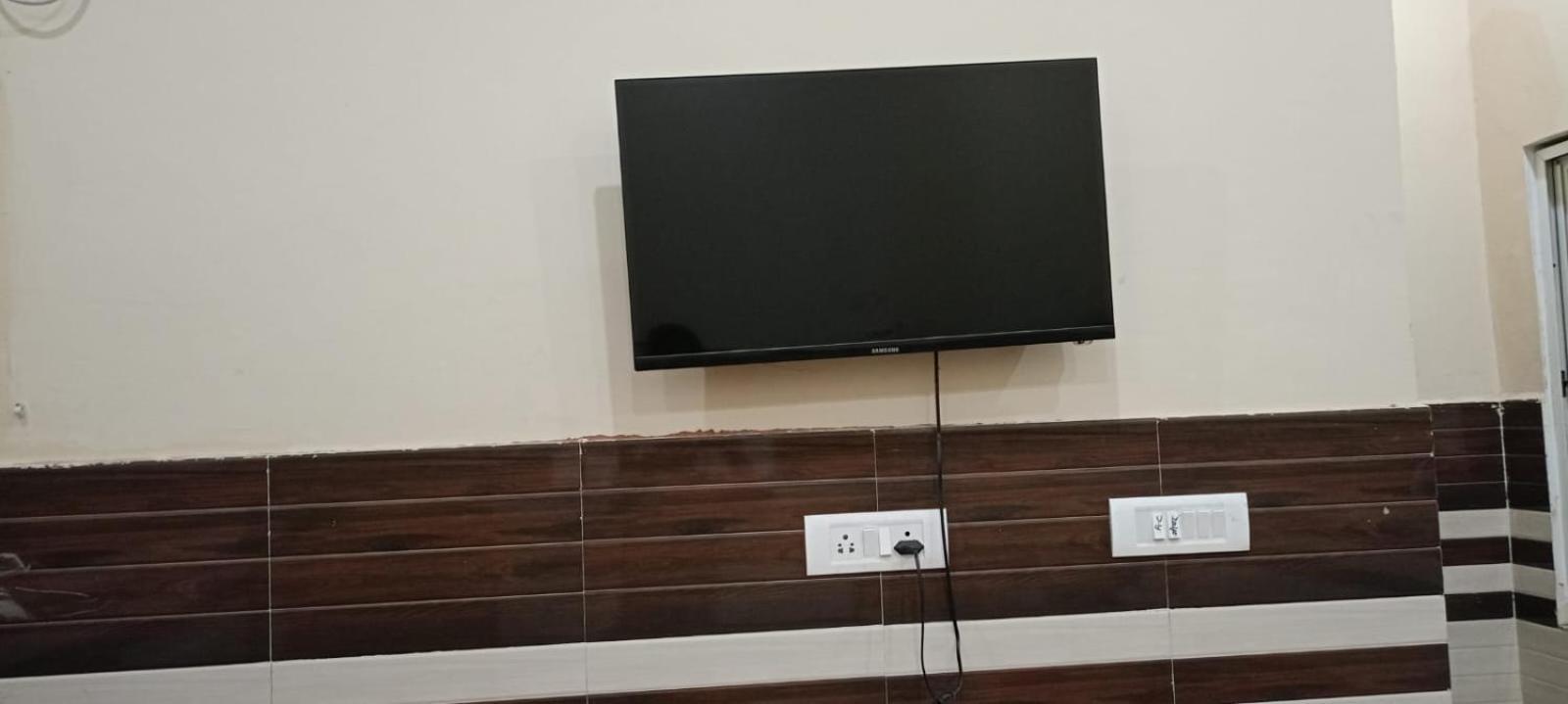 New Gaytri Place Near By Prem Mandir 1 Hotel Vrindavan